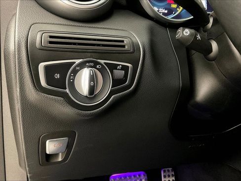 Used 2021 Mercedes-Benz GLC 300 4MATIC image 15