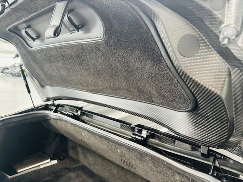 Used 2018 Aston Martin Vanquish S RWD image 20