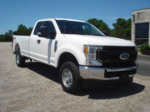 Used 2020 Ford F250 XL w/ Power Equipment Group AWD/4WD image 2