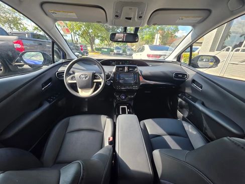 Used 2016 Toyota Prius Four Touring FWD image 10