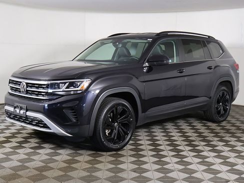 Used 2023 Volkswagen Atlas SE w/ Black Wheel Package AWD/4WD image 8