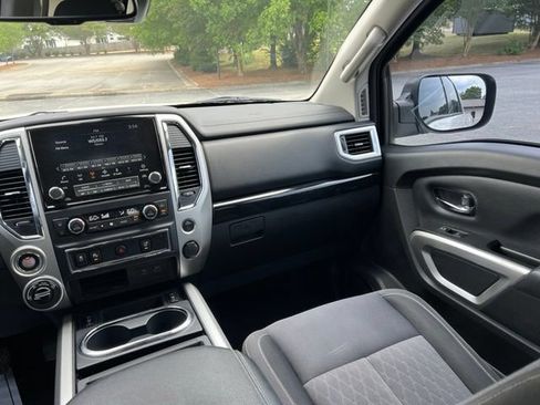 Used 2021 Nissan Titan SV w/ SV Convenience Package AWD/4WD image 26