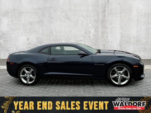 Used 2015 Chevrolet Camaro SS w/ RS Package image 2