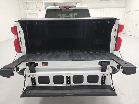 Certified 2022 Chevrolet Silverado 1500 LTZ w/ Technology Package image 26