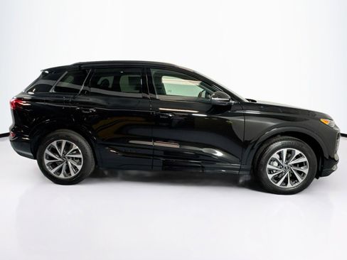 New 2025 Audi Q6 e-tron Premium Plus image 4