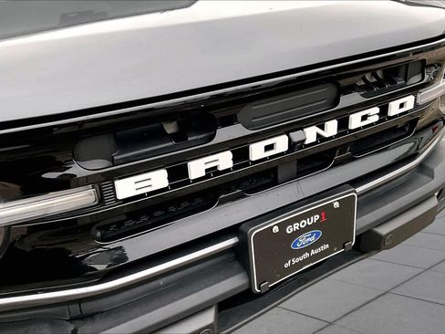 Used 2023 Ford Bronco Outer Banks AWD/4WD image 30