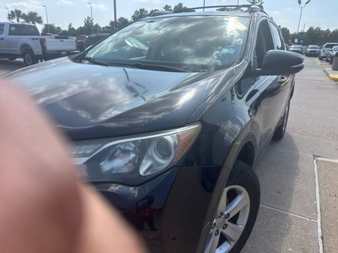 Used 2013 Toyota RAV4 XLE FWD image 4