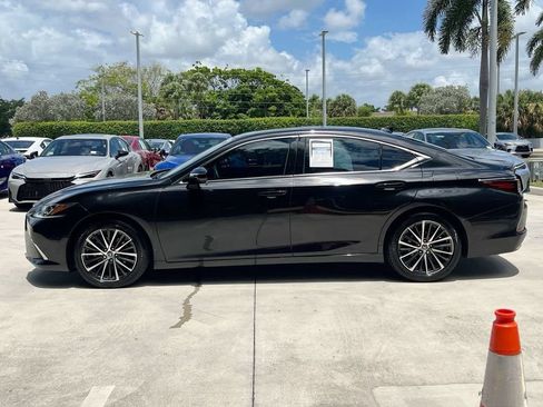 Certified 2024 Lexus ES 350 w/ Premium Package FWD image 4