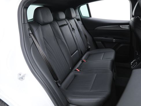 Used 2023 Maserati Grecale GT AWD/4WD image 14
