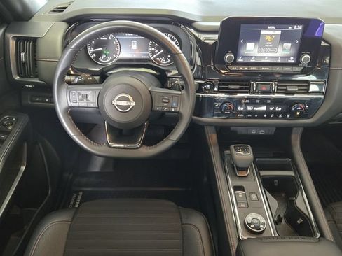 Used 2025 Nissan Pathfinder Rock Creek AWD/4WD image 29