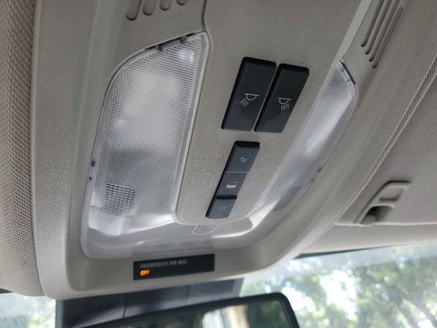 Used 2017 GMC Terrain SLE FWD image 33