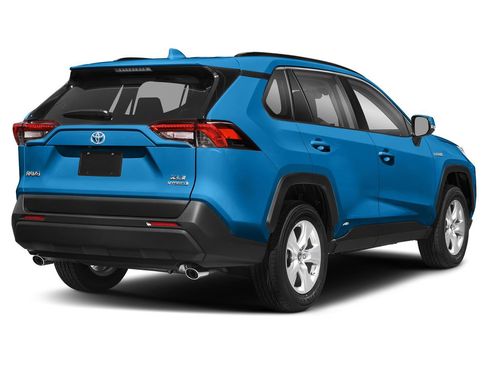 Used 2021 Toyota RAV4 XLE image 2