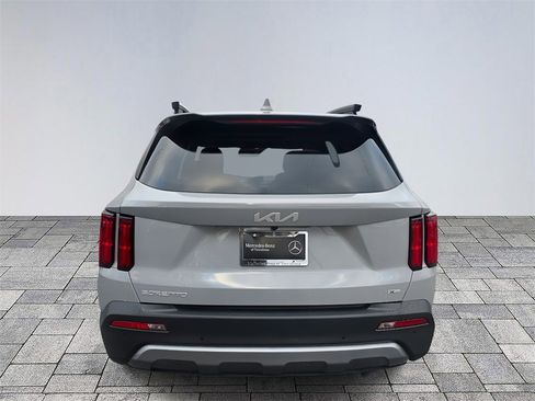 Used 2023 Kia Sorento SX Prestige image 6