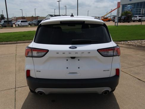 Used 2022 Ford Escape SE AWD/4WD image 13