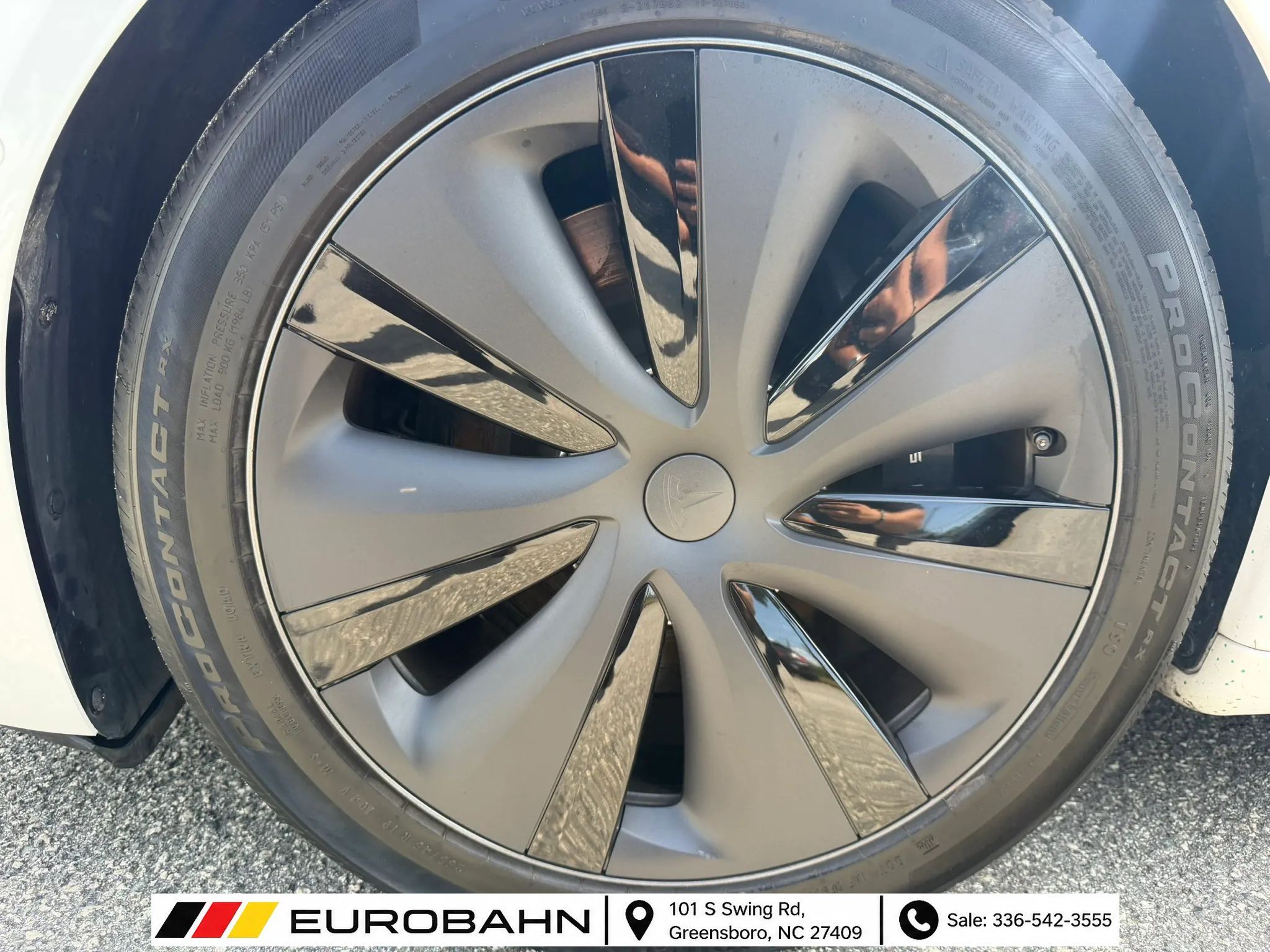 Used 2023 Tesla Model S AWD/4WD image 24