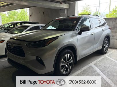Used 2024 Toyota Highlander XLE