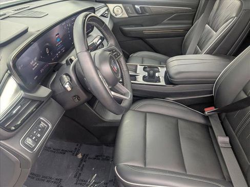 Used 2025 Buick Enclave Avenir w/ Super Cruise Package image 16