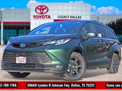 New 2025 Toyota Sienna XLE Woodland Edition