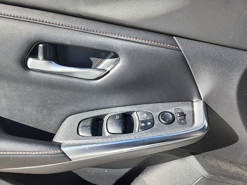Used 2021 Nissan Sentra SR FWD image 30