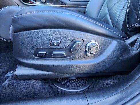 Used 2025 Genesis GV80 3.5T Prestige image 18