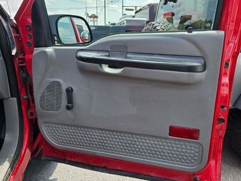 Used 2005 Ford F250 XL RWD image 15