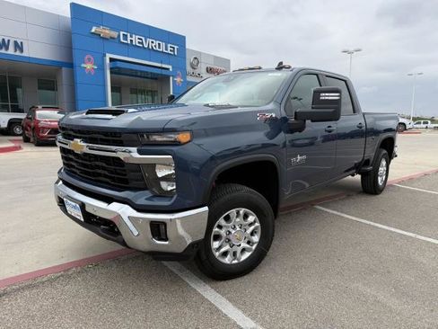 New 2026 Chevrolet Silverado 2500 LT w/ Texas Edition AWD/4WD image 3