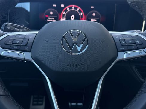 New 2026 Volkswagen Tiguan SE R-Line image 21