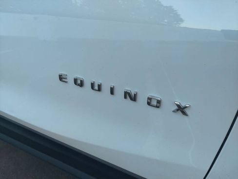 Used 2018 Chevrolet Equinox LT image 12