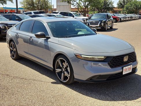 Used 2023 Honda Accord Sport image 6