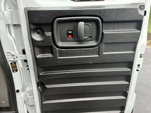 Used 2022 Chevrolet Express 2500 w/ Driver Convenience Package RWD image 19