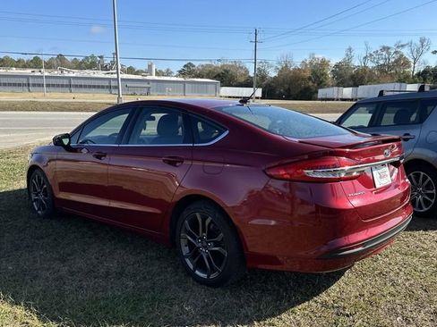 Used 2018 Ford Fusion SE w/ Equipment Group 201A image 17