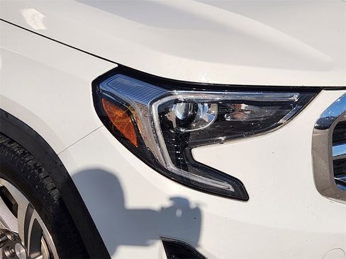 Used 2021 GMC Terrain SLT w/ Infotainment Package II image 7