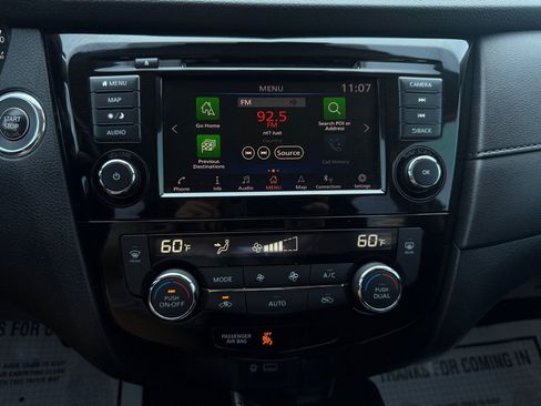 Used 2020 Nissan Rogue SV w/ Sun & Sound Touring Package AWD/4WD image 10