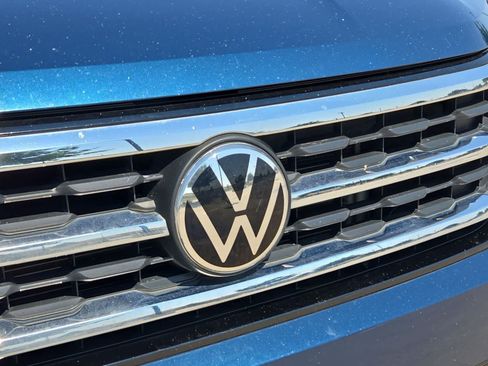 Used 2021 Volkswagen Atlas Cross Sport SE w/ Panoramic Sunroof Package FWD image 10