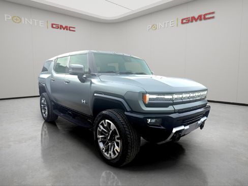 Used 2024 GMC Hummer EV 3X w/ LPO, Cargo Utility Package image 9