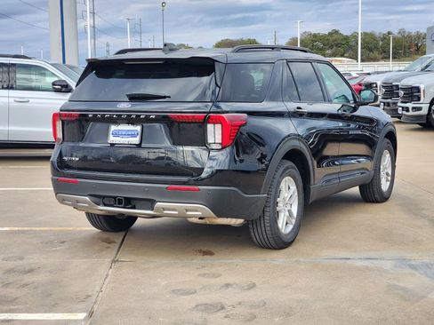 New 2026 Ford Explorer Active w/ Active Comfort Package RWD image 5