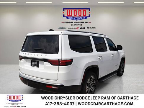 Used 2025 Jeep Wagoneer 4WD image 3
