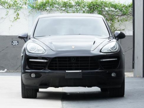 Used 2012 Porsche Cayenne Turbo AWD/4WD image 12