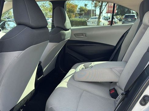 Used 2022 Toyota Corolla LE image 23