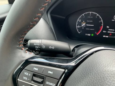 Used 2025 Honda HR-V Sport image 25