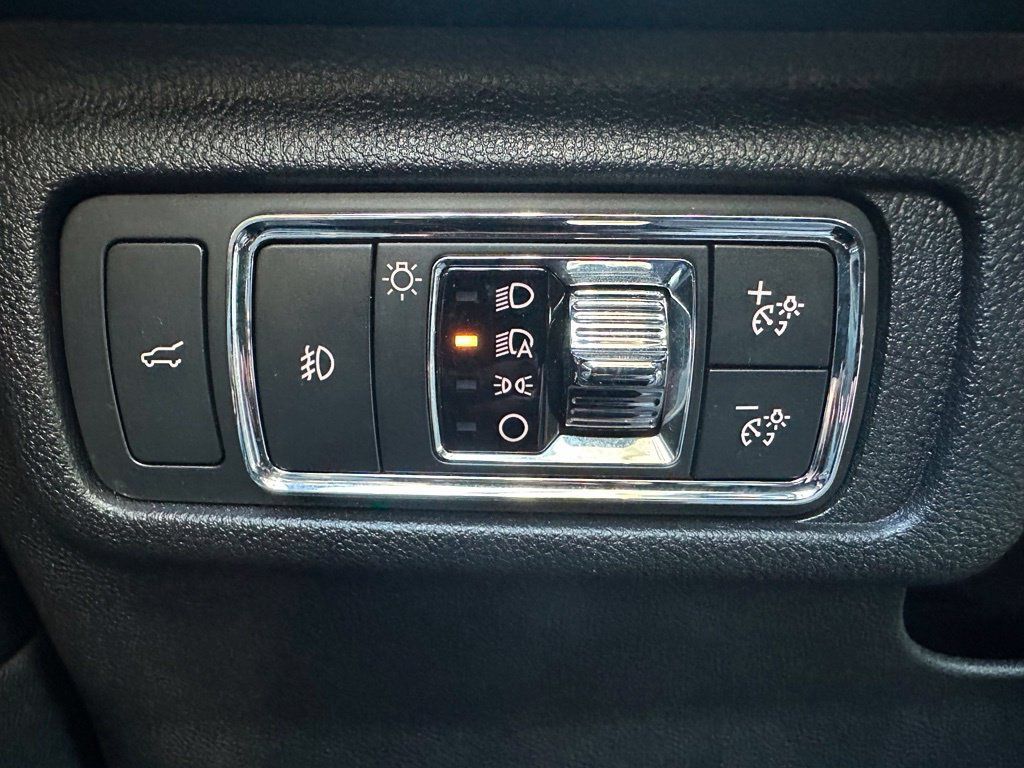 Used 2020 Lincoln Corsair Reserve w/ Elements Package AWD/4WD image 21
