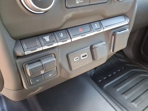 Used 2025 Chevrolet Silverado 2500 W/T w/ WT Convenience Package AWD/4WD image 23