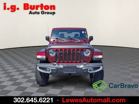 Used 2022 Jeep Gladiator Sport AWD/4WD image 2