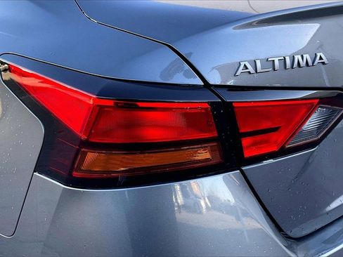 Used 2025 Nissan Altima 2.5 S image 28