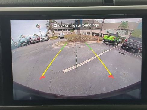 Used 2025 Jeep Wrangler Unlimited Sahara w/ Safety Group image 19