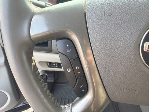 Used 2008 GMC Sierra 3500 SLT w/ EZ-Lift Tailgate Package RWD image 10