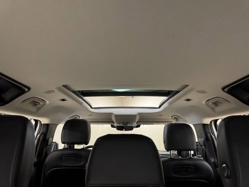 Used 2022 Land Rover Defender 110 SE image 22