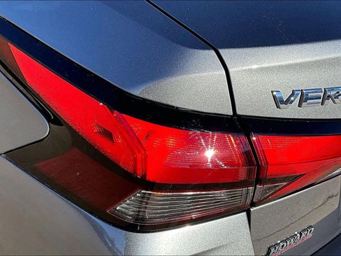 Used 2025 Nissan Versa SV image 28