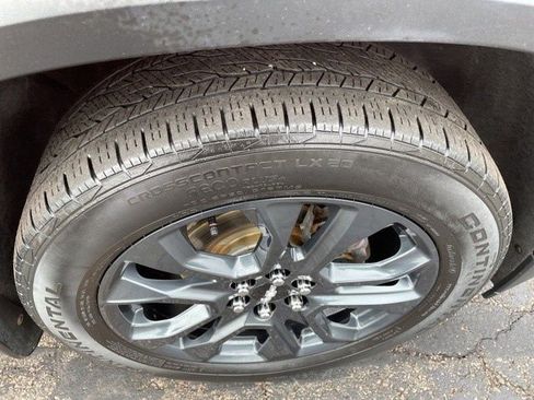 Used 2021 Chevrolet Traverse RS image 18