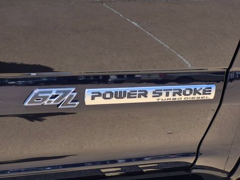 Used 2022 Ford F350 Platinum w/ Tremor Off-Road Package AWD/4WD image 10